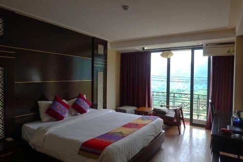 Deluxe Double or Twin Room with Mountain View