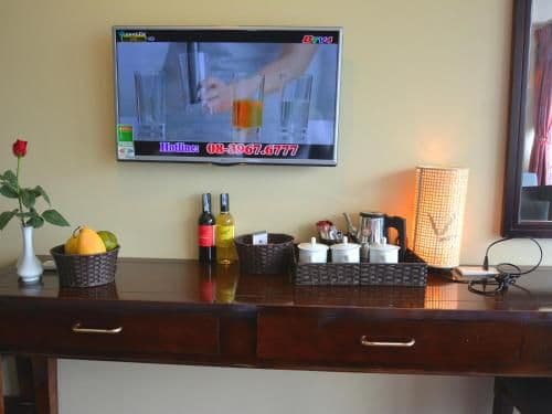 Deluxe Double or Twin Room with Mountain View