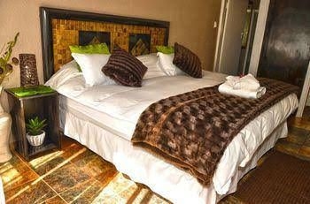 Ukarimu Guest House0