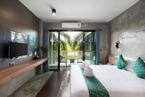 Superior Double Room with Pool View