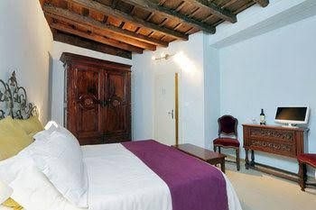 Sangallo Rooms2