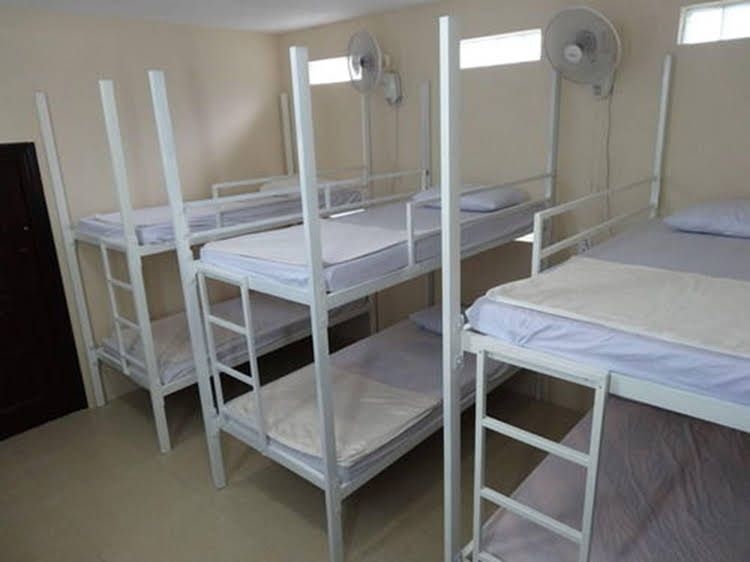 Serendipity Beach Hostel0