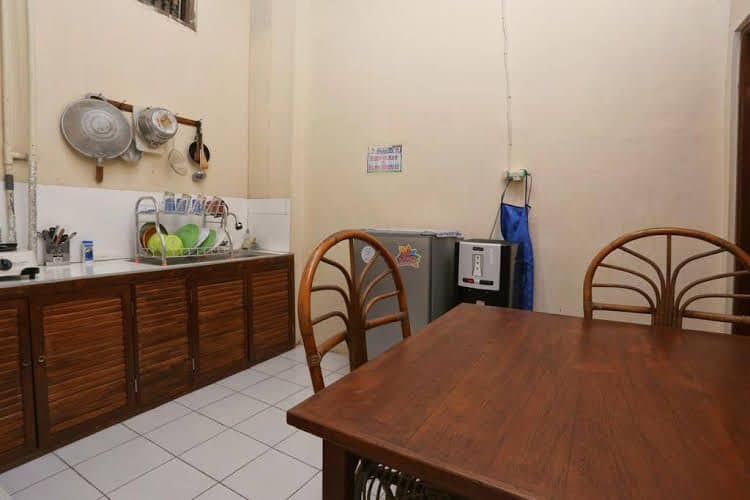 RedDoorz @ Raya Pantai Berawa RedDoorz @ Raya Pantai Berawa