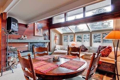 International Village in Warm Springs by Alpine Lodging International Village in Warm Springs by Alpine Lodging