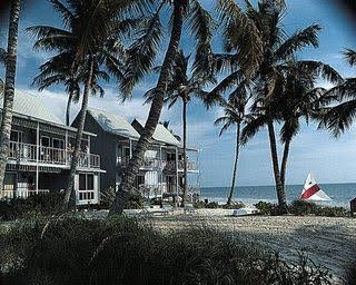 Lahaina Inn Resort0