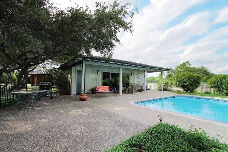 Live Oaks Bed and Breakfast
