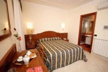 B and B Galaxy Suite Rome0