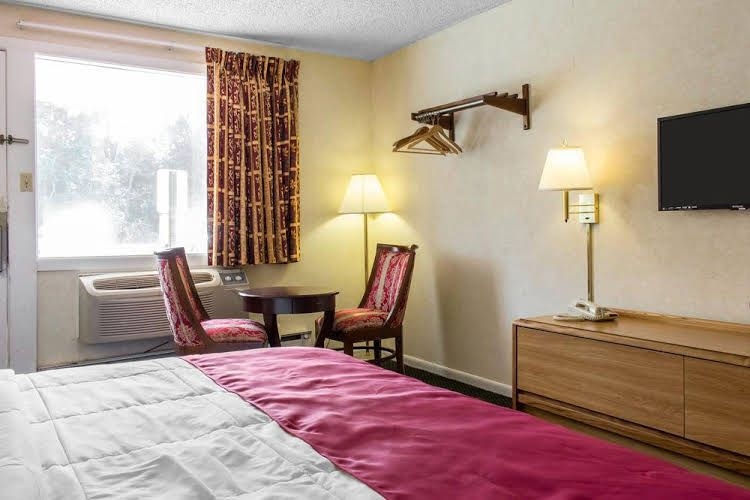 Rodeway Inn0