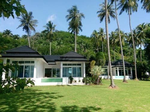 Villa - Beach Front