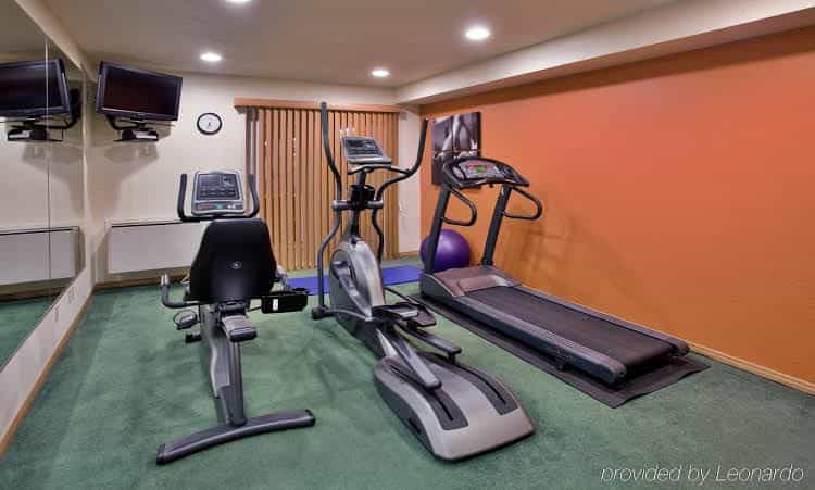 COUNTRY INN AND SUITES NEW GLASGOW GUEST ROOM SUITE CB