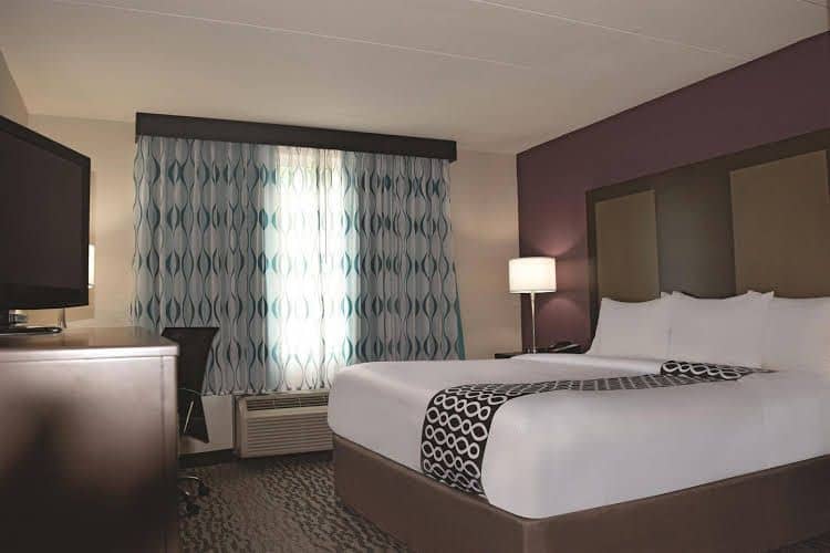 La Quinta Inn and Suites Sturbridge La Quinta Inn and Suites Sturbridge