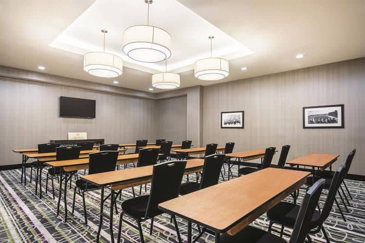 La Quinta Inn & Suites by Wyndham Clifton Park/Saratoga Area La Quinta Inn & Suites by Wyndham Clifton Park/Saratoga Area