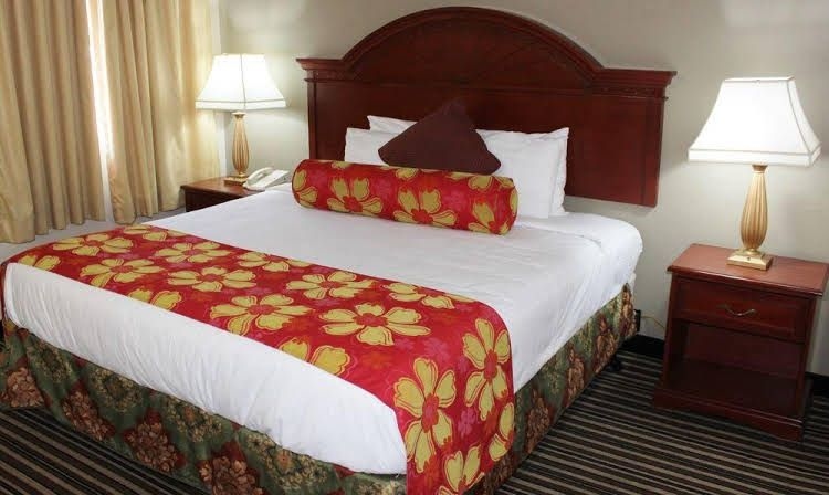 Rodeway Inn and Suites0