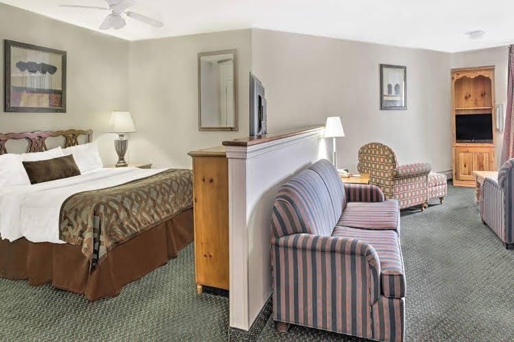 Baymont Inn and Suites Essex Burlington Area0