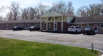 Colonial West Motel0