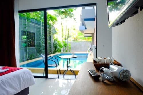 Deluxe Double Room with Pool Access