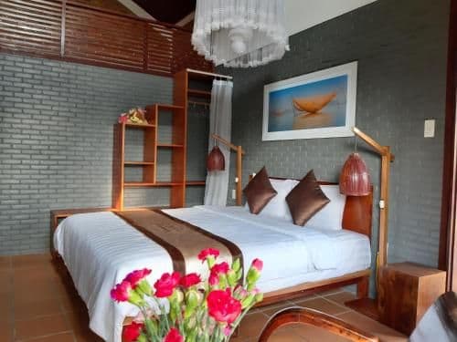 King Room with Pool View