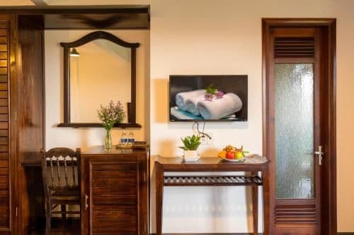 Deluxe Double or Twin Room with City View