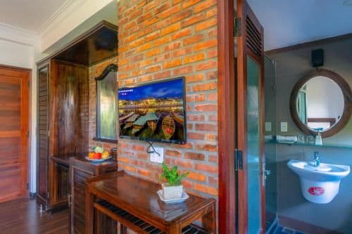 Deluxe Double or Twin Room with City View