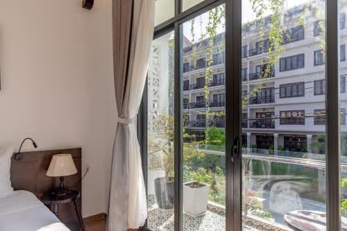 Deluxe Double Room with Balcony | 1 year voucher to freely change your stay date