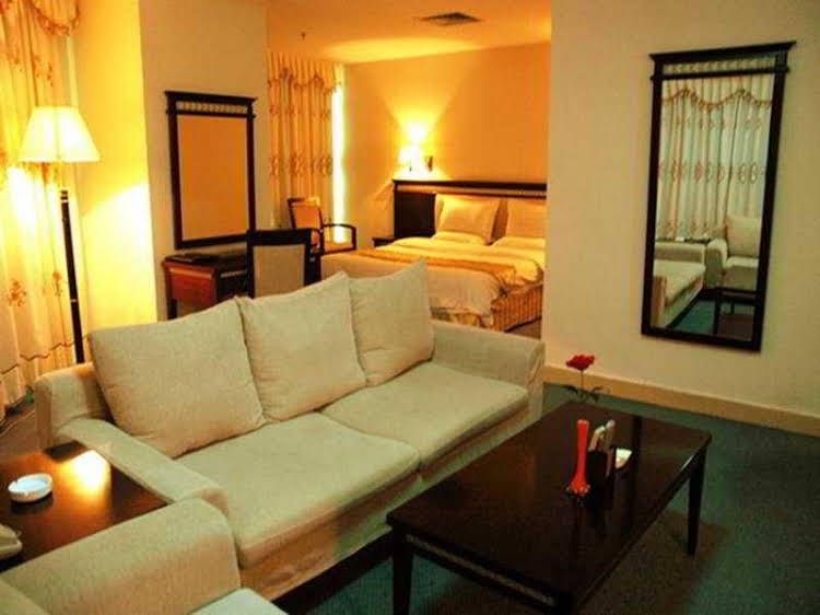 Hoikong Boutique Guangzhou East Railway0