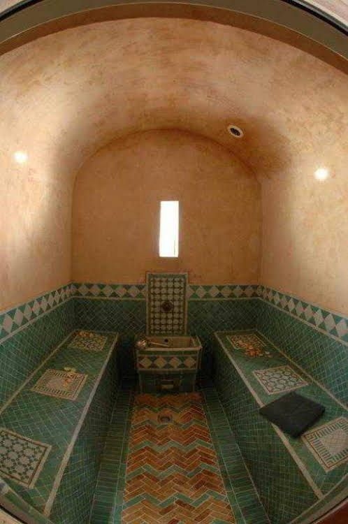 LeCoqGadby Suites and Spa0