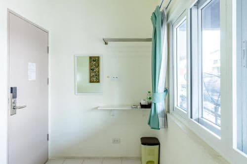 Standard Double Room with Shared Bathroom