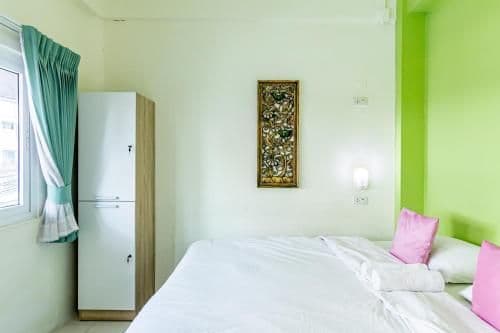 Standard Double Room with Shared Bathroom