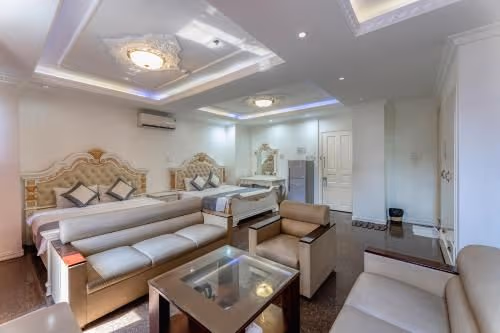 Executive Family Room