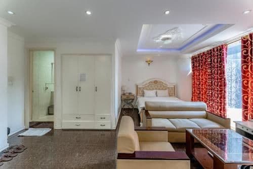 Executive Family Room