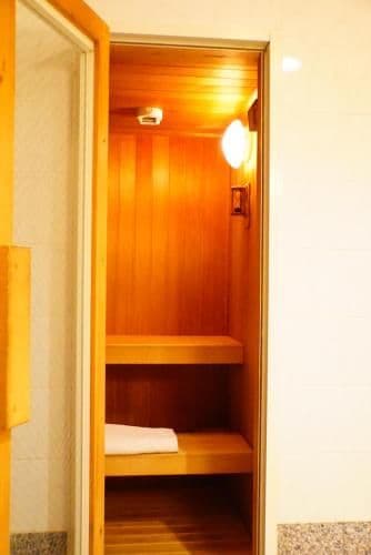 Queen Room with Sauna (Adult Only)