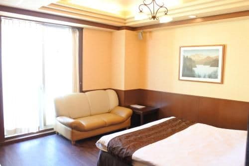 Queen Room with Sauna (Adult Only)