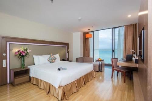 Executive Double Room with Sea View and Balcony