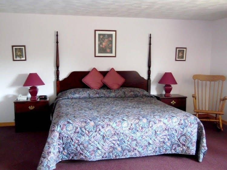 Redclyffe Shore Motor Inn0