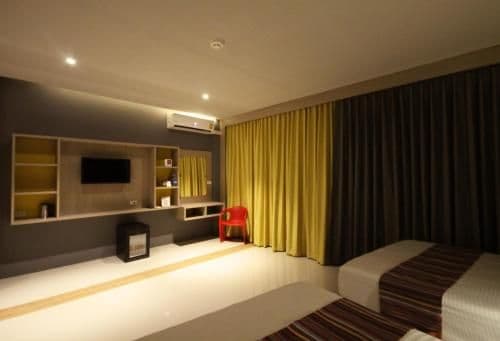 Deluxe Family Room