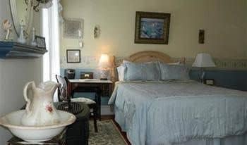 E J Bowman House Bed and Breakfast E J Bowman House Bed and Breakfast