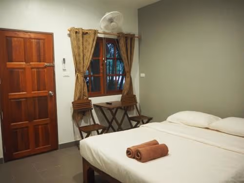 Two-Bedroom Bungalow with Kitchen