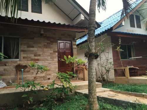 Coconut Bungalow Coconut Bungalow