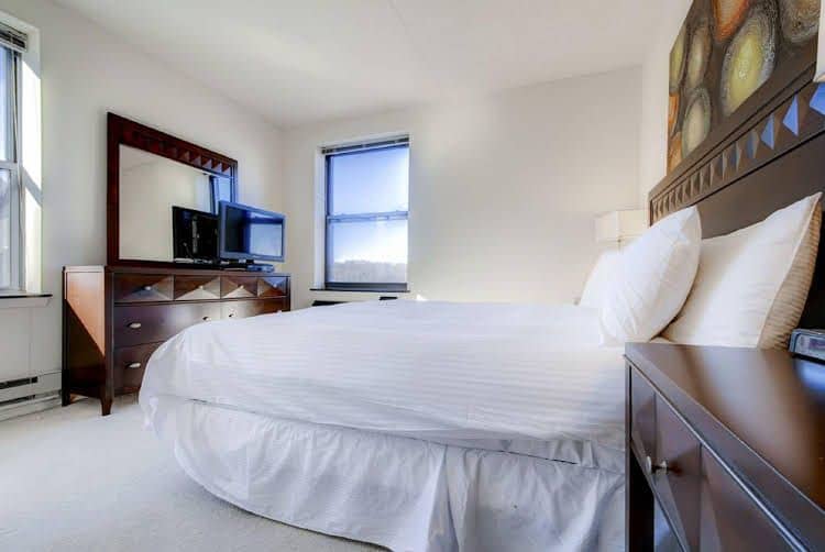 Global Luxury Suites at Tiverton Ave Global Luxury Suites at Tiverton Ave