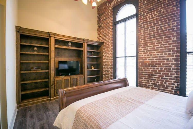 Hosteeva Baronne Street Suites Hosteeva Baronne Street Suites