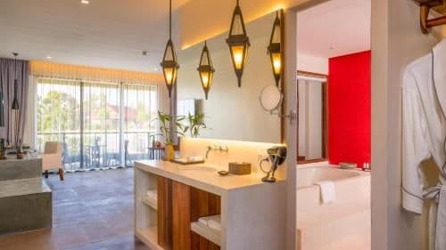 Junior Suite Double Pool View