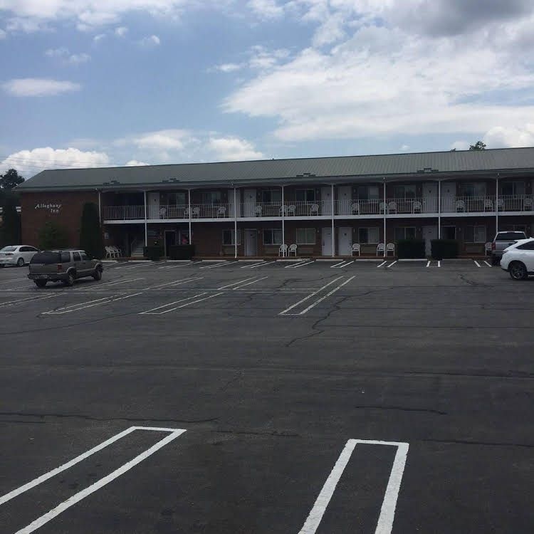 Alleghany Inn0