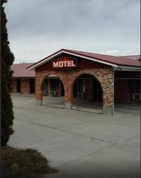 Amber Inn Motel0