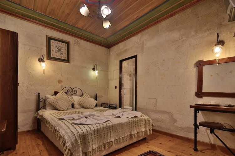 Cappadocia Cave Rooms0