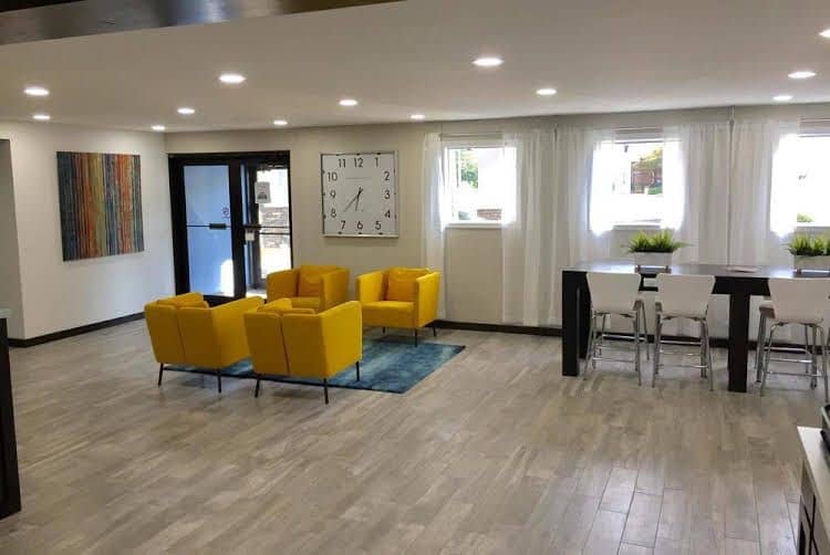 Days Inn and Suites Cincinnati North Days Inn and Suites Cincinnati North