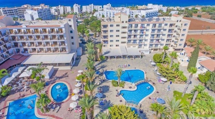Tsokkos Gardens Apartments0