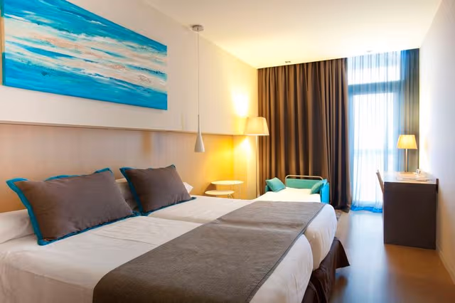 TRIPLE SEA VIEW