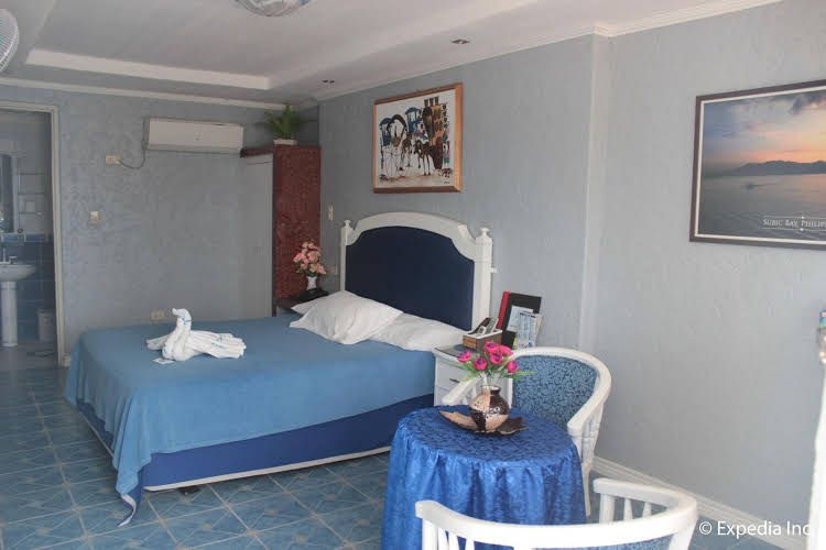 Blue Rock Beach Resort0