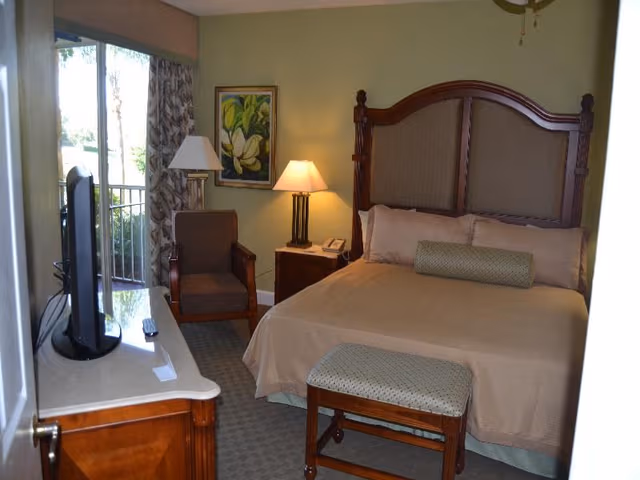 APARTMENT THREE BEDROOMS