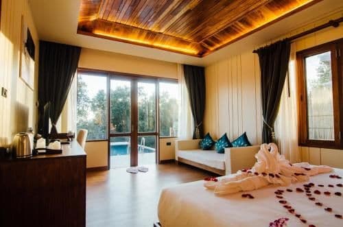 Deluxe Pool Villa with Ocean View